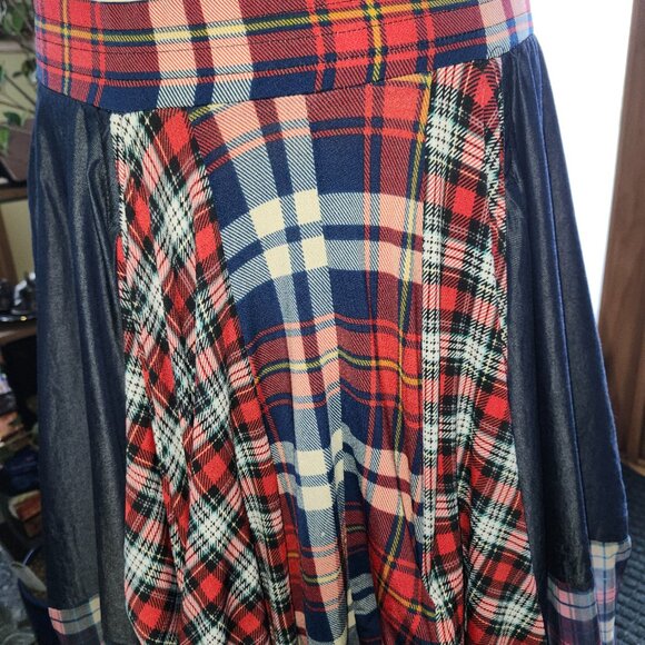 Exquisite TOV HOLY The Damsel's Red Plaid Flowing Maxi Skirt - Picture 4 of 11